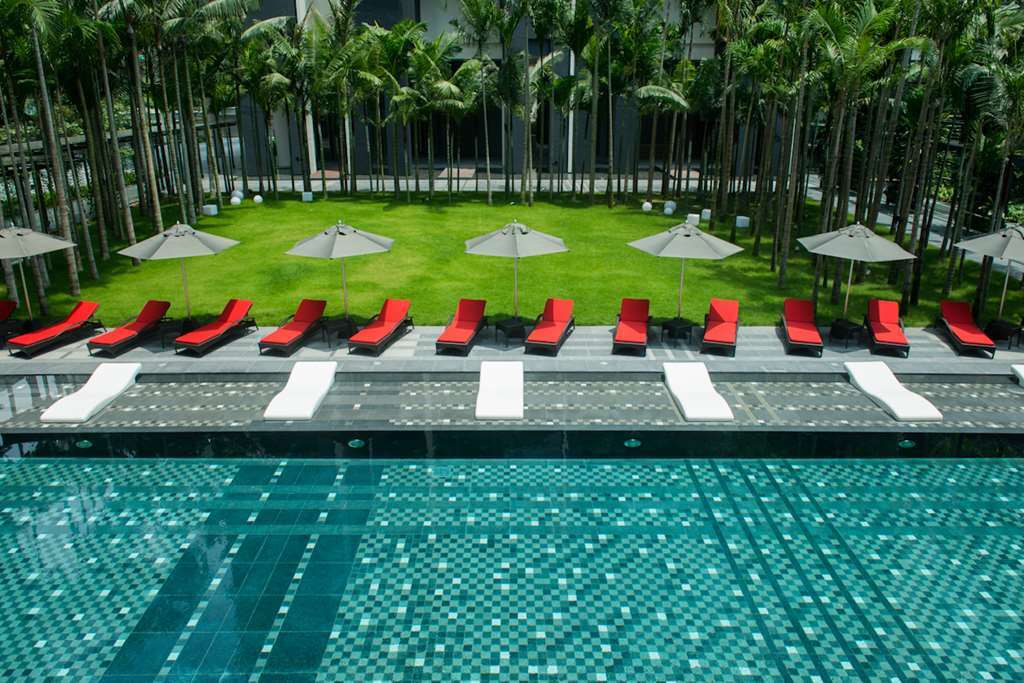 E&O Residences Kuala Lumpur Einrichtungen foto The pool at the hotel